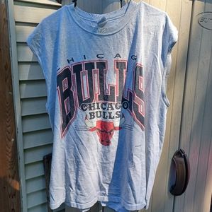 90s Bulls Cut off shirt